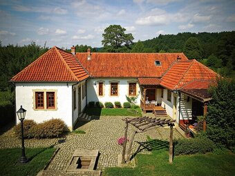 Stavebný pozemok so starším domom na zbúranie - 11