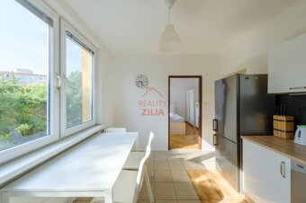 Predaj priestranného 2i. bytu v obľúbenej lokalite Chrenová– - 11