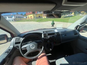 VW Transporter T5 2.5 TDI 96kw 394 000 km 2004 9 miest - 11