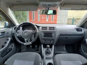 VW Jetta - 11