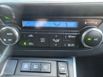 Auris hybrid TS combi 1,8, SK vozidlo - 11