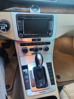 Volkswagen Passat 3.6 FSI variant - 11