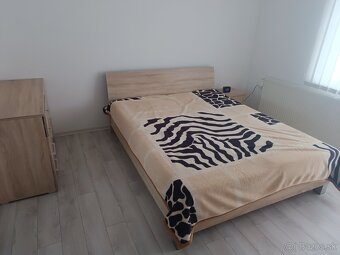 Prenájom 4 izbový byt samostatné poschodie - 11