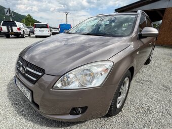 Kia Cee´d SW 1.6 CRDi VGT 16V 90k EX - 11