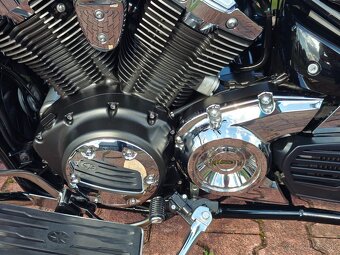 Yamaha XVS 1300 Midnight Star - 11