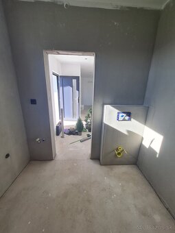 3.izb RD 730m pozemok - 11