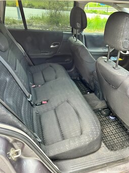 Renault Laguna Grantour 2 1.9 dci 96 kW. - 11