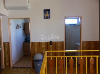 Znížená cena - dvojgeneračný rodinný dom, pozemok 1450 m2, č - 11