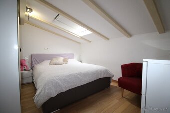 Chorvátsko krásny dom s 2 apartmánmi 2 rád od mora - 11