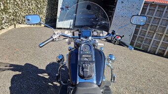 Suzuki Intruder VL1500lc - 11