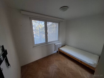 Na predaj 3 izbový byt v centre mesta Senica. - 11