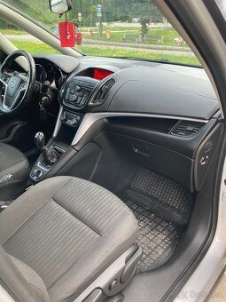 Opel Zafira Tourer - 11