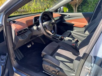 VW ID.5 150 KW 82KWh 5/2022 1.majitel DPH tažné zařízení - 11