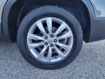 KIA SORENTO 2,2CRDi 4x4  7MIESTNE - 11