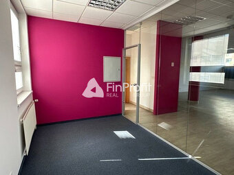 Reprezentatívny obchodno-administratívny priestor na prenájo - 11