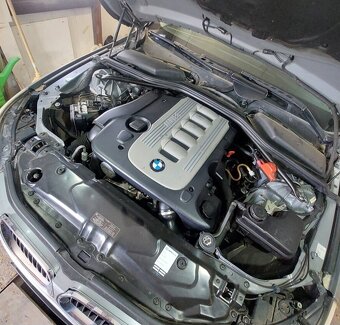 Predám Bmw 530 E61 diesel r.8/2006 590Lv top stave - 11