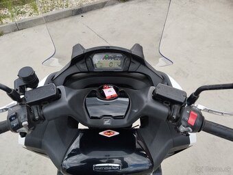 Honda Integra 750 - 11
