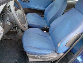 Fiat Punto 1,2 i rok 2002 44kw - 11