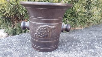 Starý válečný litinový mažiar s dělem r.1914-1916 - 11