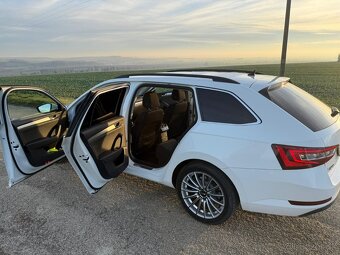 Škoda Superb Combi 2.0 TDI 110kw - 11