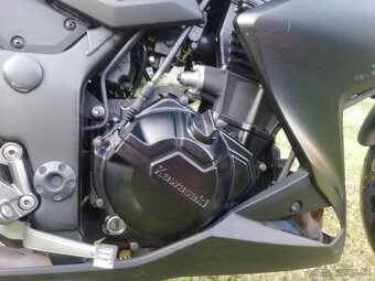 Kawasaki 300 ABS - 11