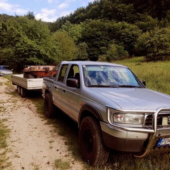 Mazda B2500 - 11