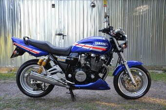 YAMAHA XJR 1200SP CHRISTIAN SARRON REPLIKA - 11