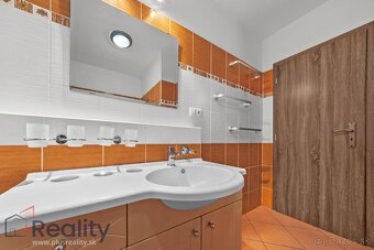 Priestranný štvorizbový byt v Dunajskej Strede na predaj - 11