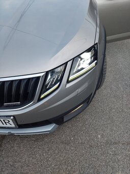 Škoda Octavia Combi SCOUT 2.0 TDI 4x4 - 11