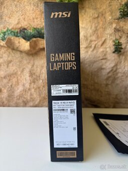 MSI Vector 16 - RTX 4080 - i9 14900HX - 64 GB RAM - 2TB SSD - 11