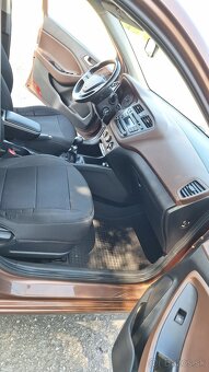 HYUNDAI I20 1.2 BENZ.5DV - 11