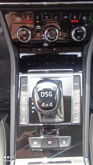 ŠKODA  SUPERB  COMBI  2,0 TDI  L&K   4x4    DSG - 11