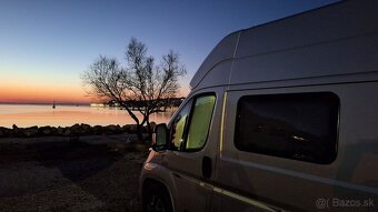 Komfortný karavan Dreamer Campervan XL – automat, 4 miesta, - 11