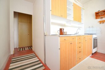 NA PREDAJ | 2 izbový byt s balkónom, 56 m2, sídlisko Západ - 11
