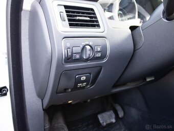 Volvo V70 AWD 2.4 Inscription - 11