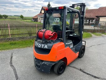 Vysokozdvyžný vozík Toyota 25, rok 2018 - 11