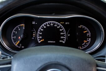 Jeep Grand Cherokee 3.0L V6 TD Overland A/T - 11