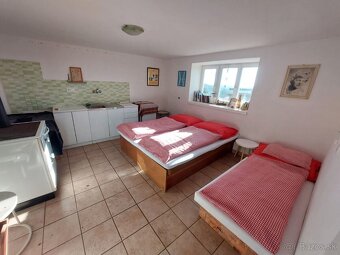 Rodinný dom s rozľahlým pozemkom na predaj – Detvianska Huta - 11