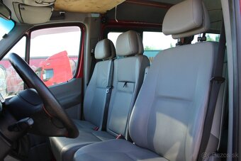 VOLKSWAGEN CRAFTER 2.5TDI,8MÍST,KLIMA,KAMERA,N.TOPENÍ,TAŽNÉ - 11