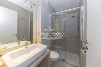 POVLJANA - trojizbový apartmán s výhľadom na more - 11