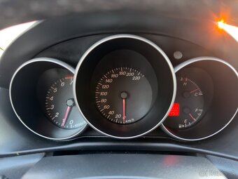 Mazda 3 1.6i benzín Comfort 77kW - 11