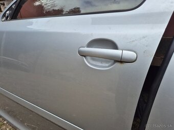 Predám dvere na Škoda Octavia II 2 kód farby 9156 strieborné - 11