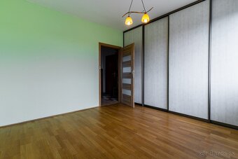 Žiadaný dvojgeneračný 4-izbový byt s výhľadom na les – Viede - 11