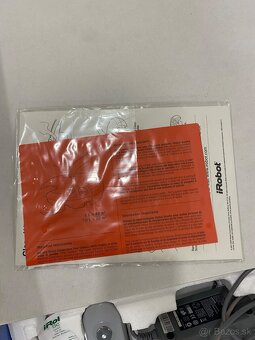 Predám vysávač irobot scooba - 11