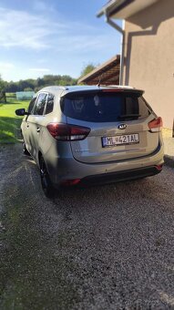 Kia carens - 11