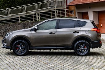 Toyota RAV4 2,2D 110kW 4x4 (nová STK, ťažné, kamera,keyless) - 11