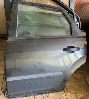 Predam vsetko za 100e Ford Focus MK2 - 11
