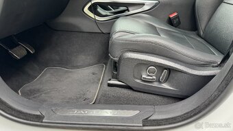 Jaguar F-Pace D200 S AWD Black Pack / Kůže / Led - 11