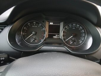 Škoda  octavia  benzín - 11