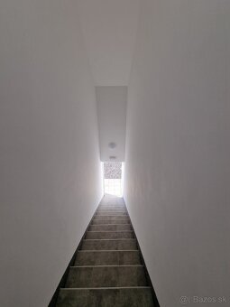 3 izb. byt, 65m2 v Seredi na prenájom - 11